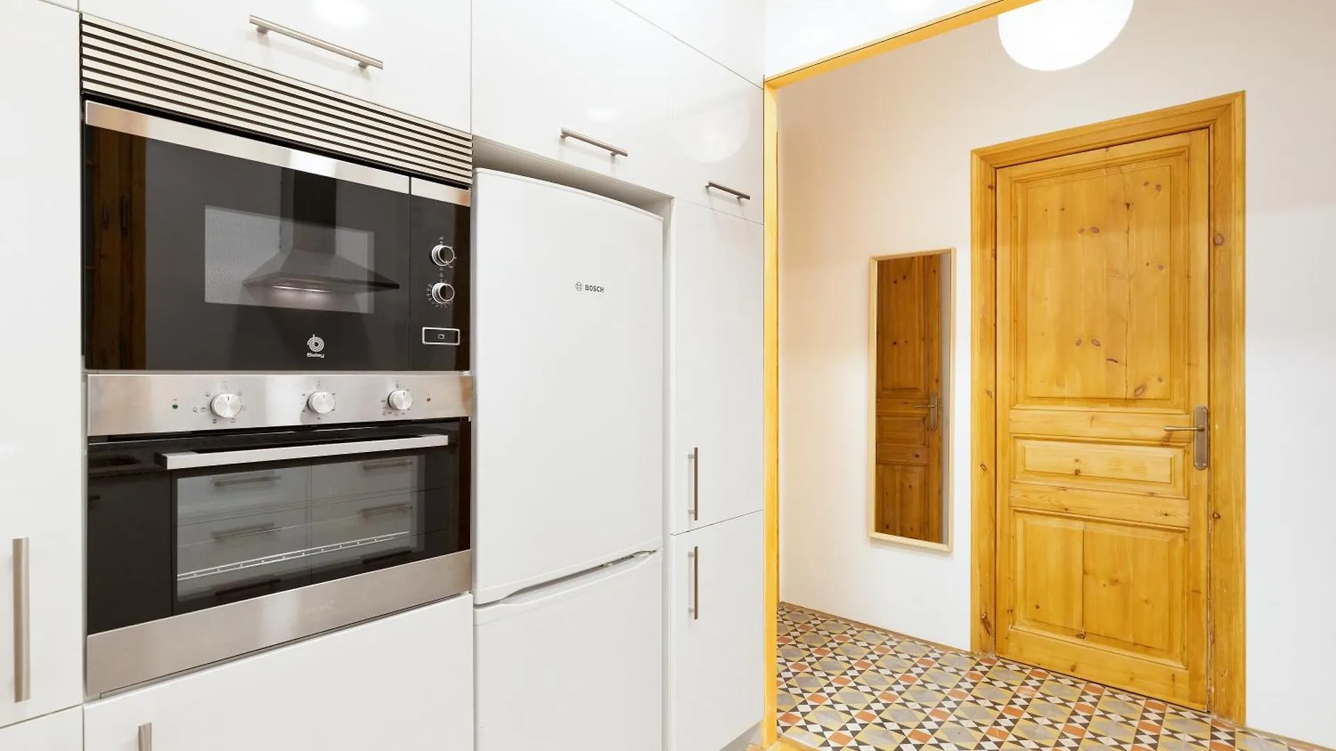 Bailen Apartments By Central Barcelona