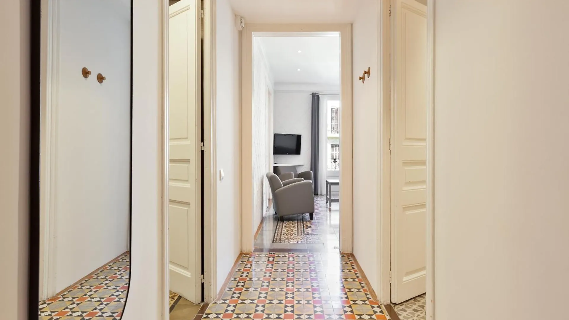 Bailen Apartments By Central Barcelona
