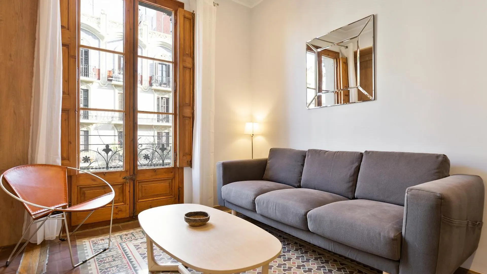Bailen Apartments By Central Barcelona