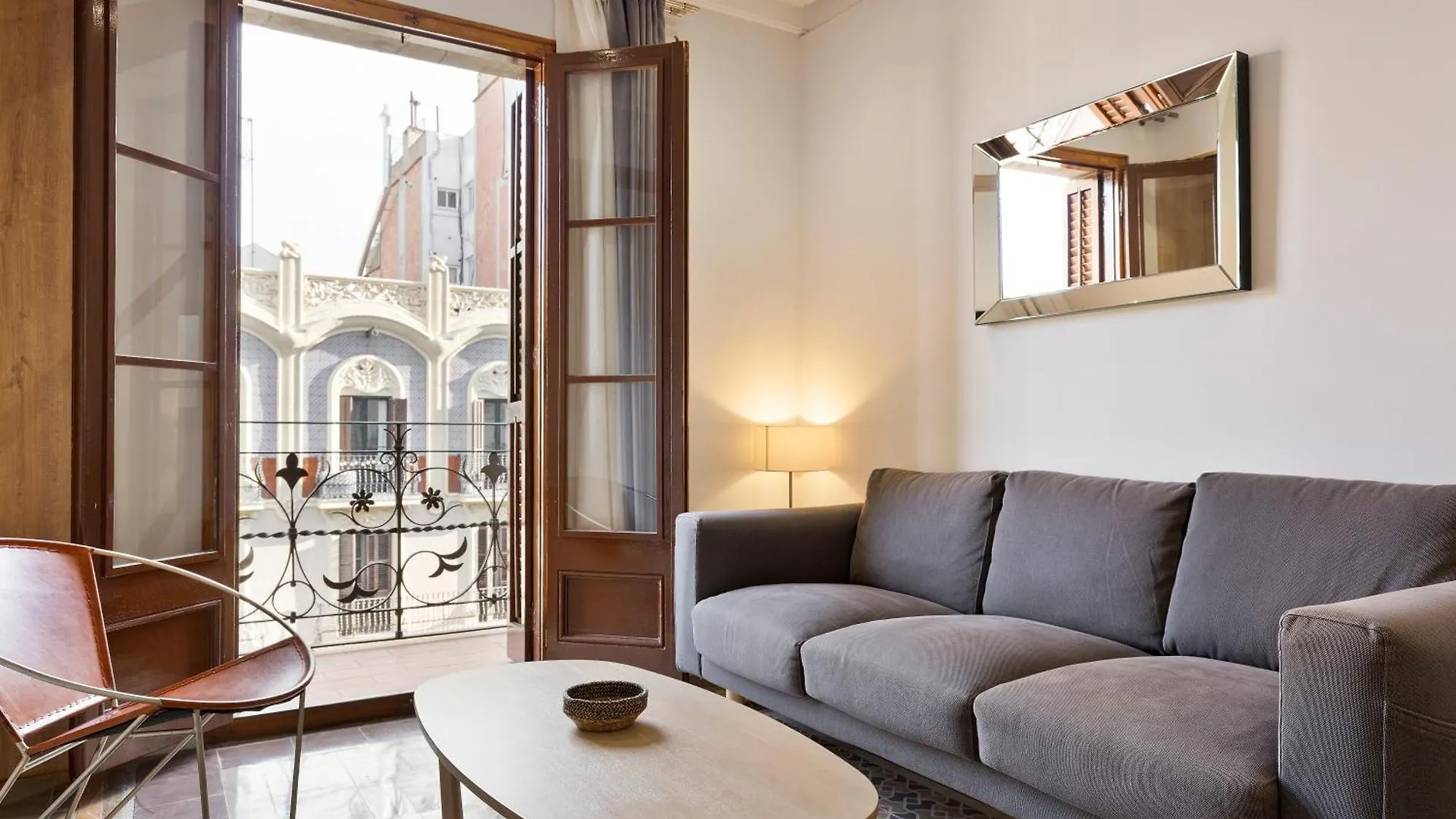 Bailen Apartments By Central Barcelona