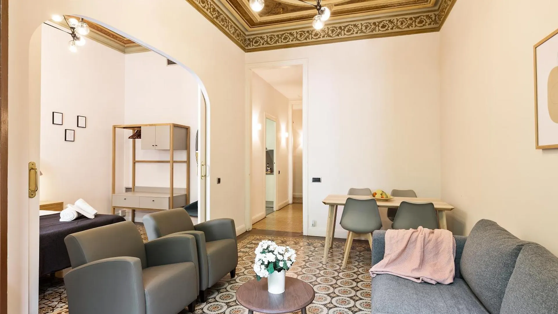 Bailen Apartments By Central Barcelona