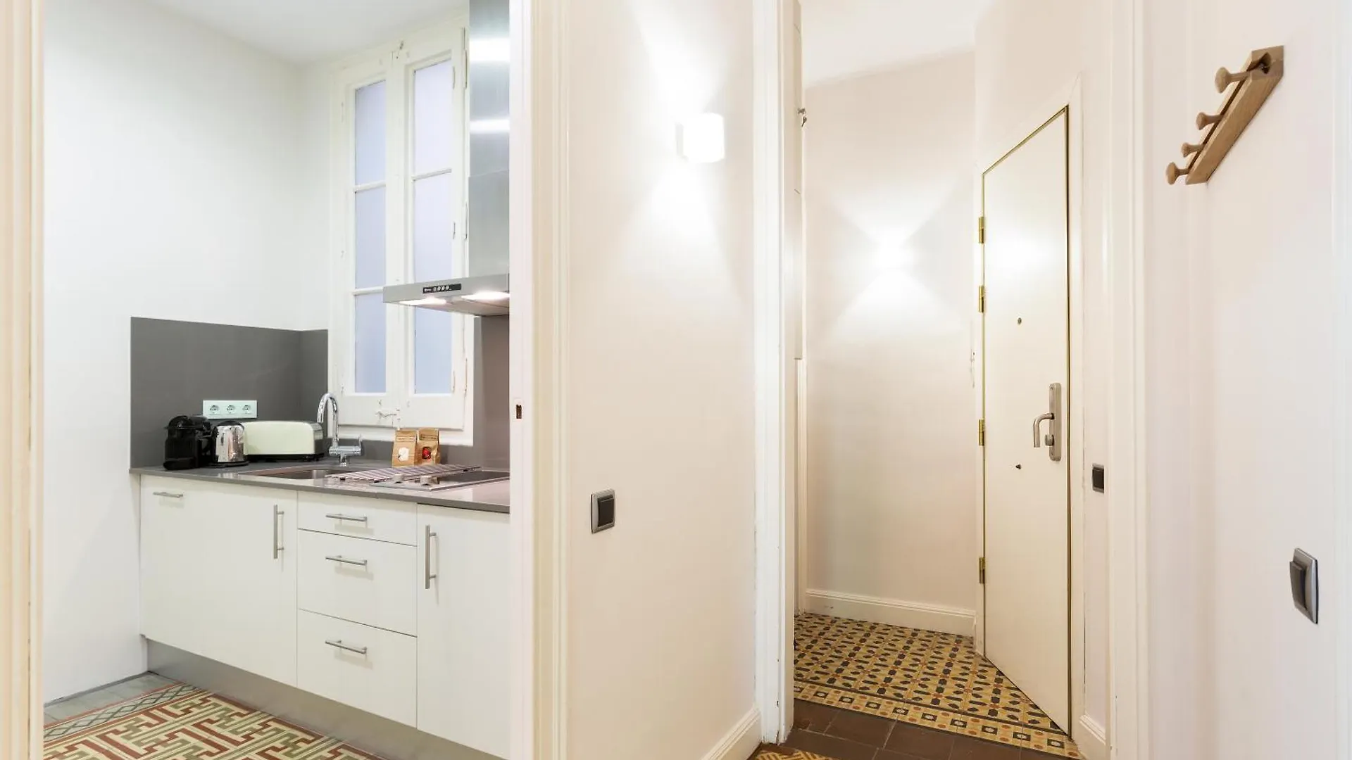 Bailen Apartments By Central Barcelona 0*,  Spain