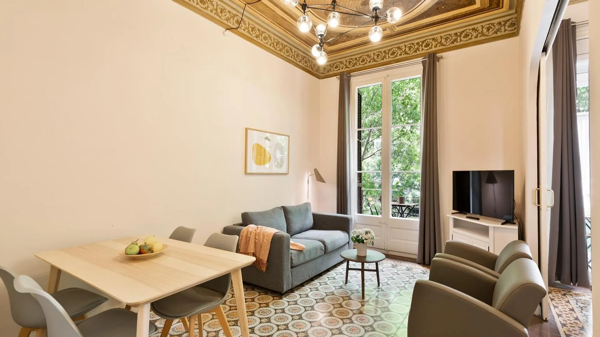Bailen Apartments By Central Barcelona Spain