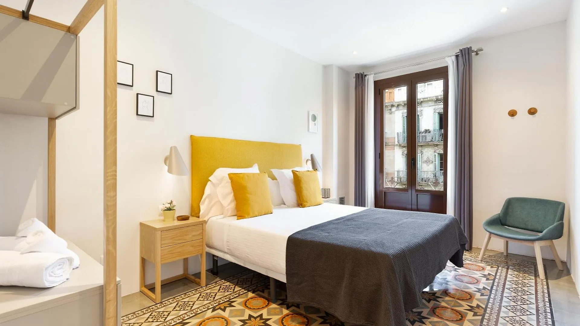 Bailen Apartments By Central Barcelona Spain