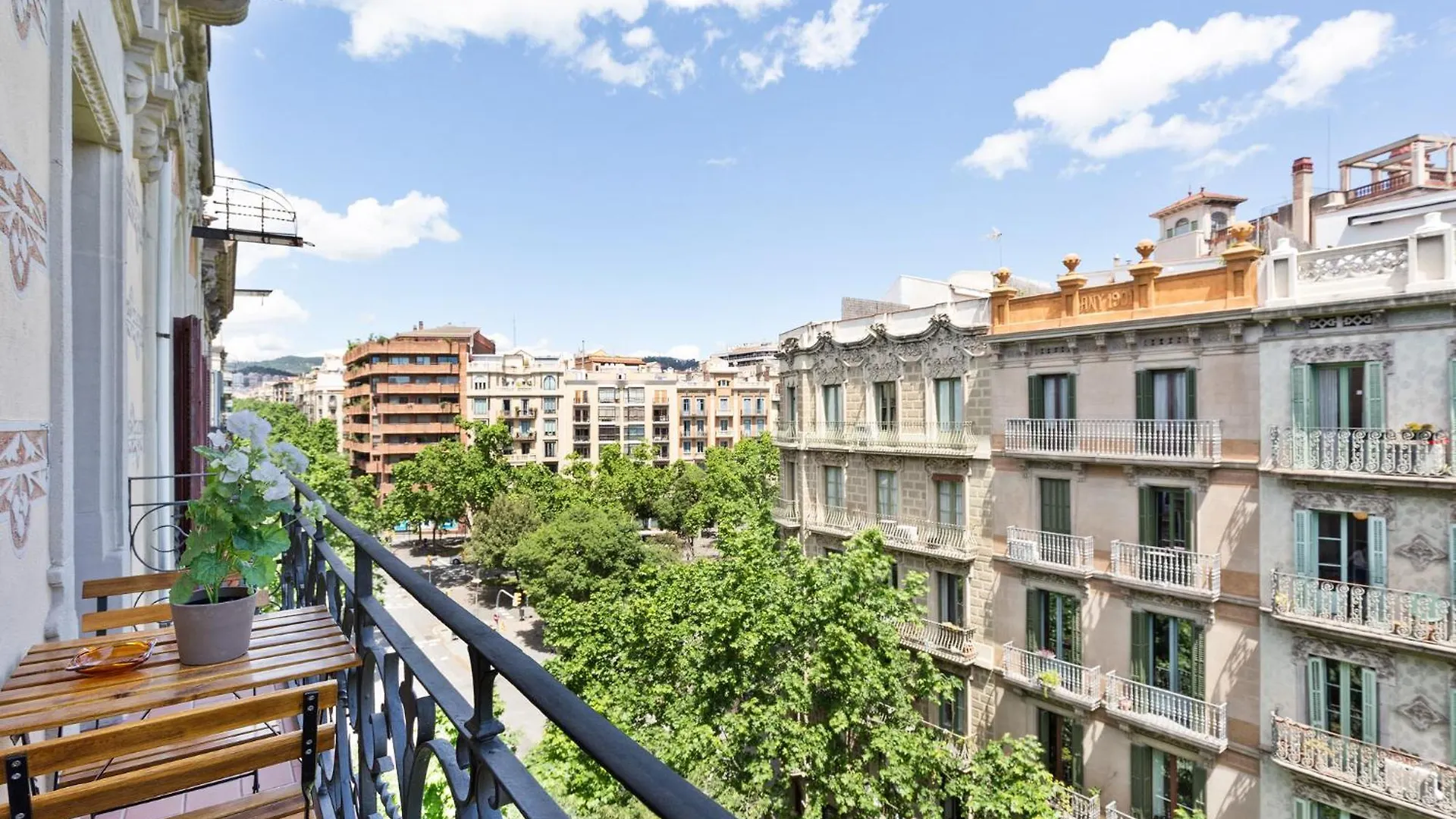 Bailen Apartments By Central Barcelona