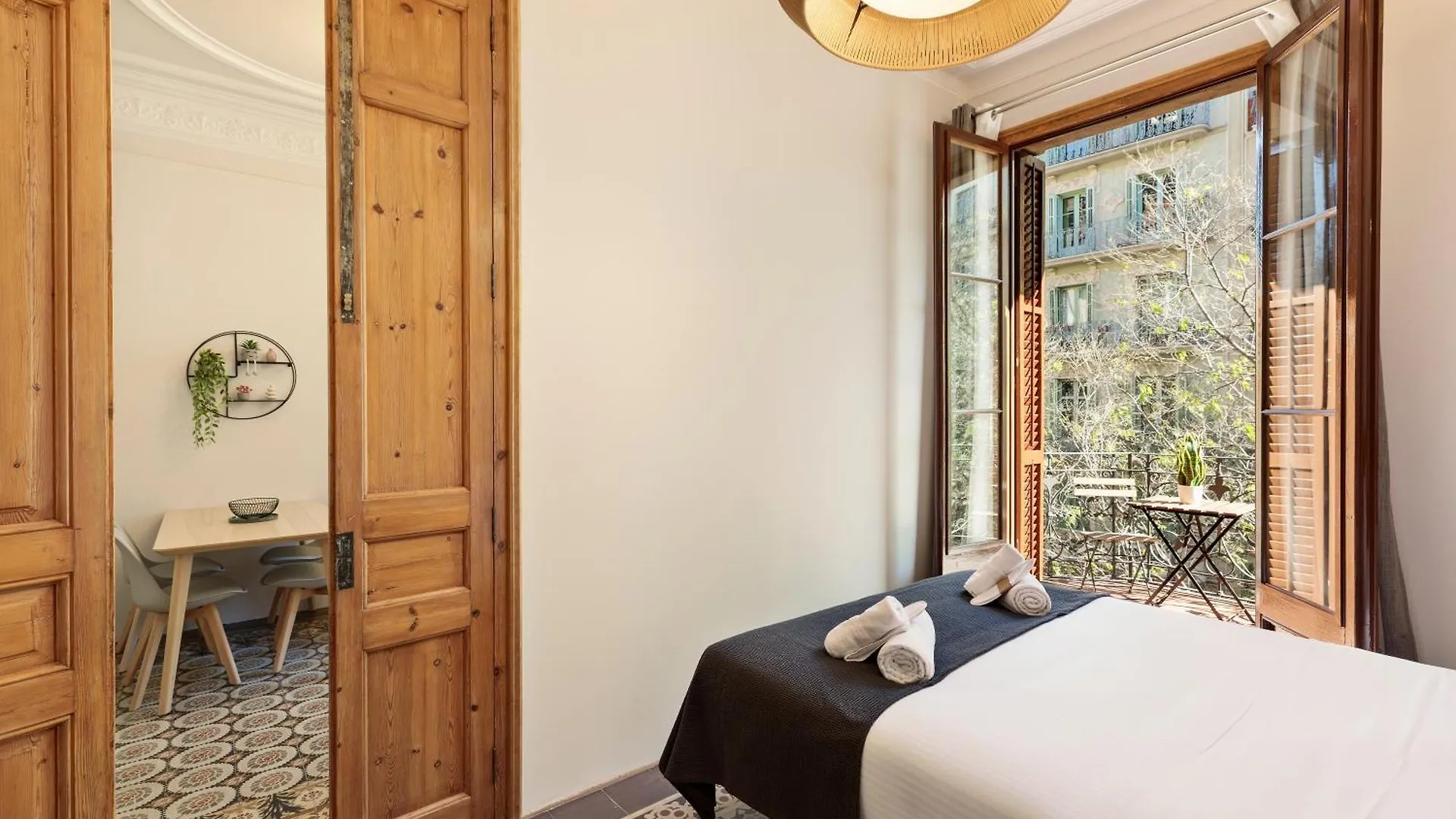 Bailen Apartments By Central Barcelona Spain