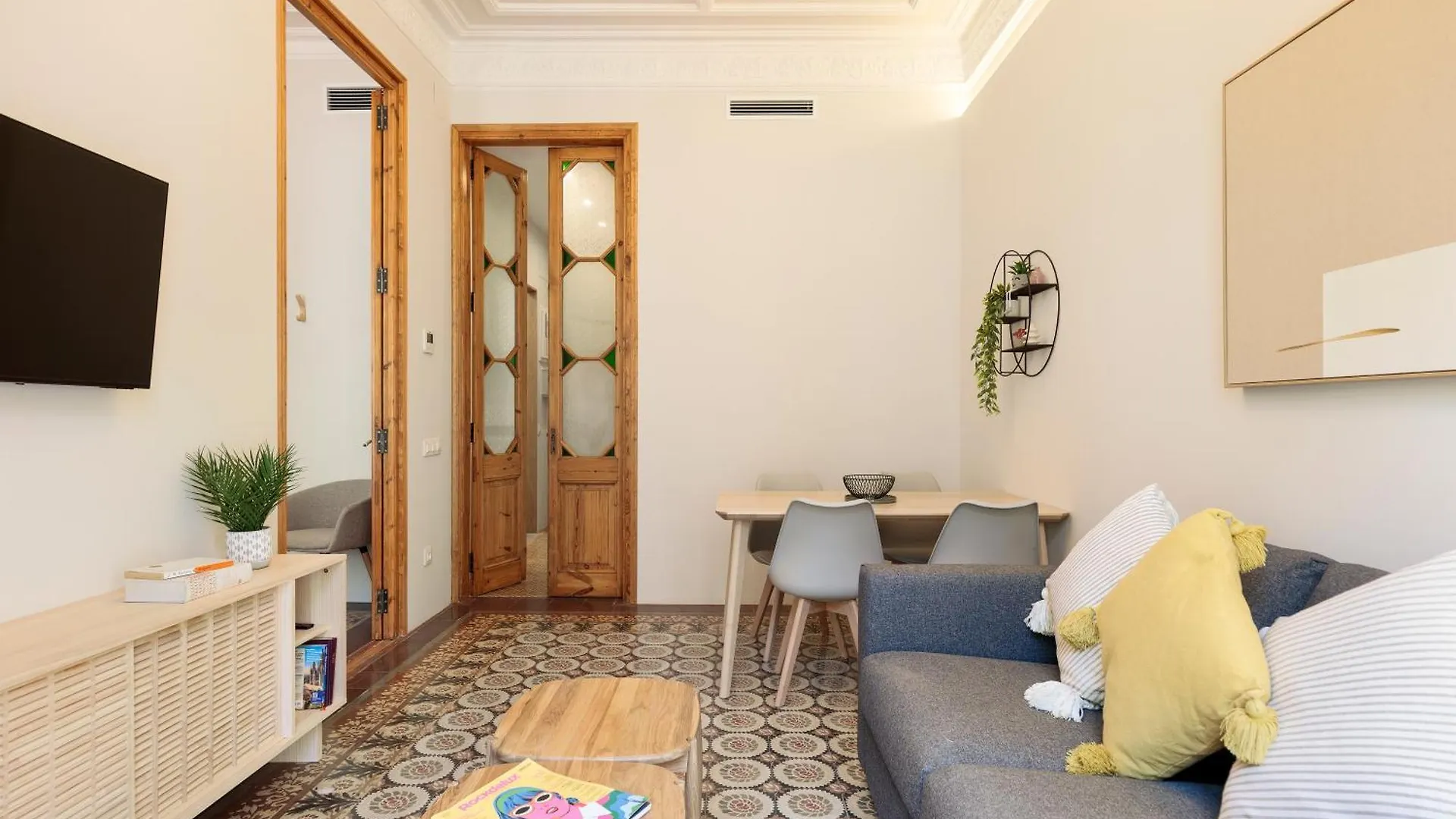 Bailen Apartments By Central Barcelona